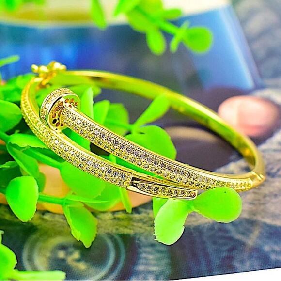 Gold Nail Zircon Screw Tack Bangle Bracelet - Picture 6 of 9